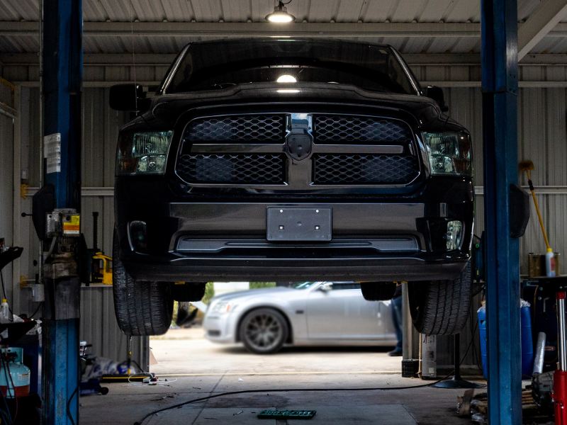 2 post lift buying guide
